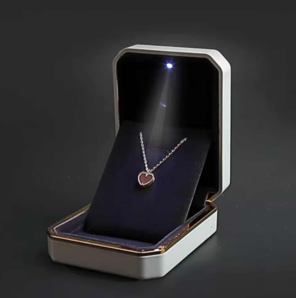 caja de anillo led de lujo-Estuche de compromiso con luz integrada