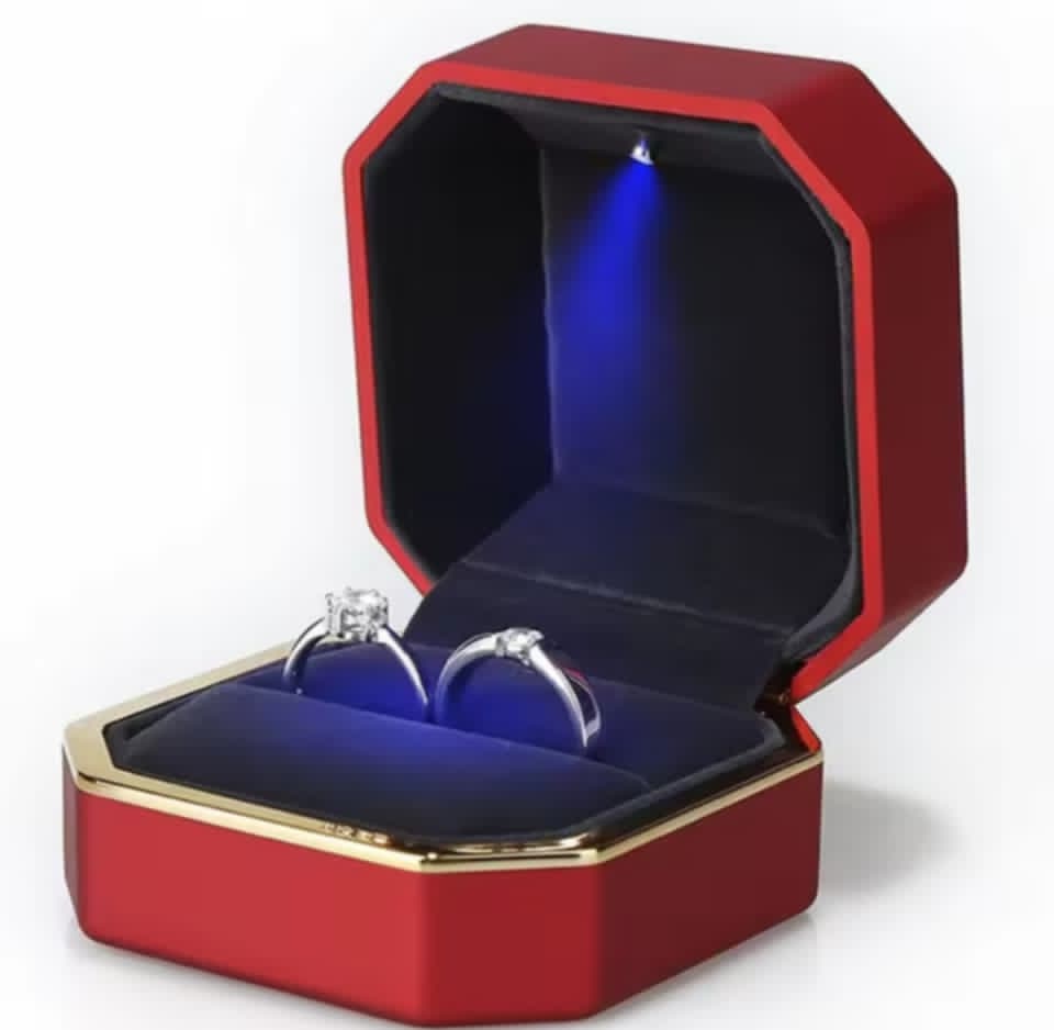 caja de anillo led de lujo-Estuche de compromiso con luz integrada