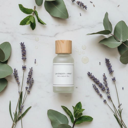Flat lay con lavanda y eucalipto